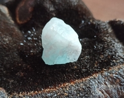 AKVAMARÍN krystal 8,6 g Pákistán - VIZIONÁŘ