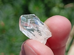 Danburit mistrovský krystal 1,99 g - Světlonoš 