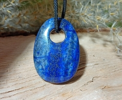 Lapis lazuli přívěsek 3,5 cm